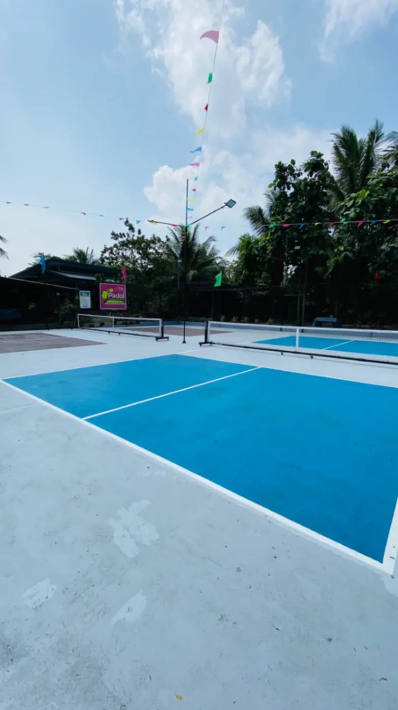 Padol Court and Cafe
